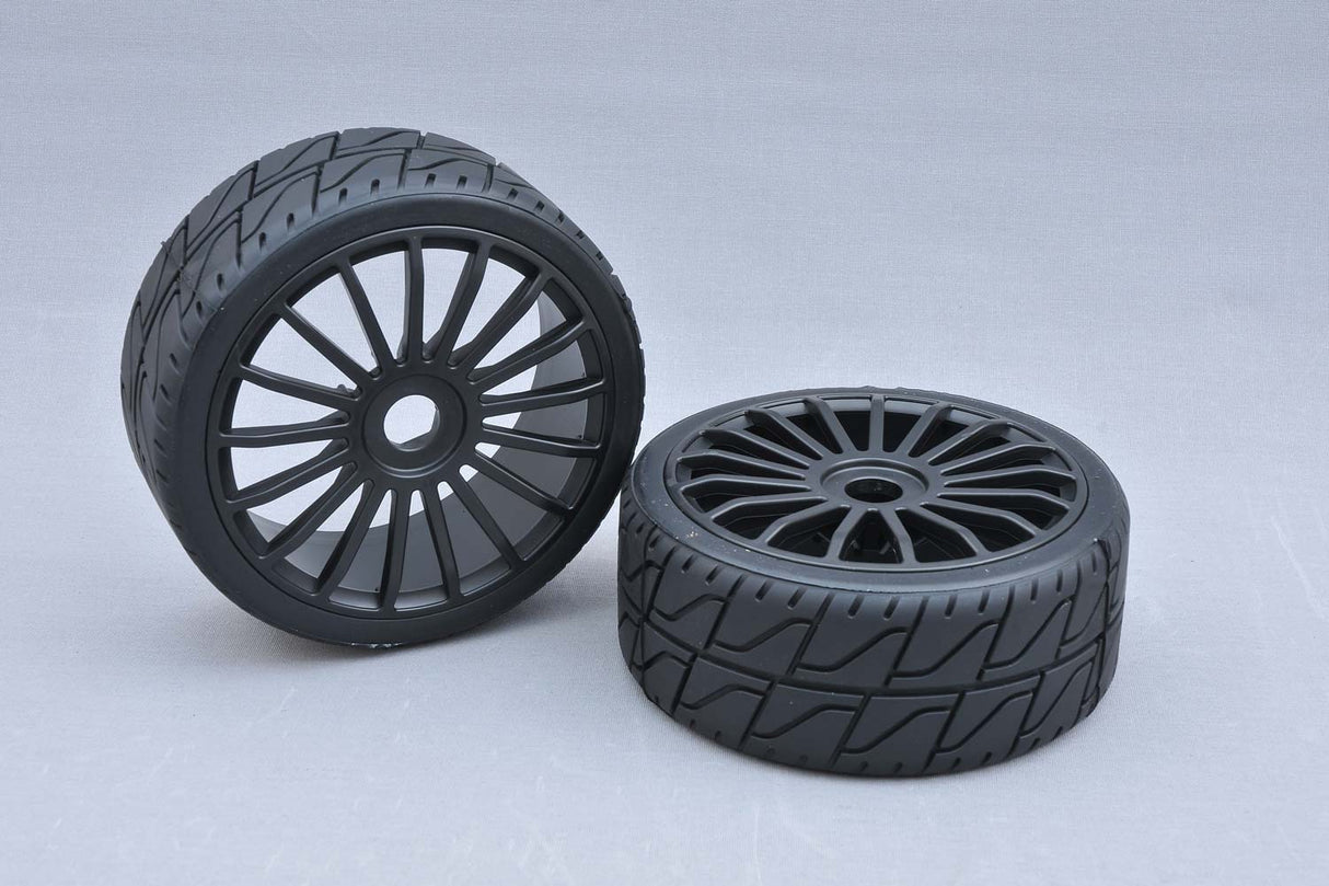 180mm Asphalt Reifen RM + Felge Schwarz 17 Speichen