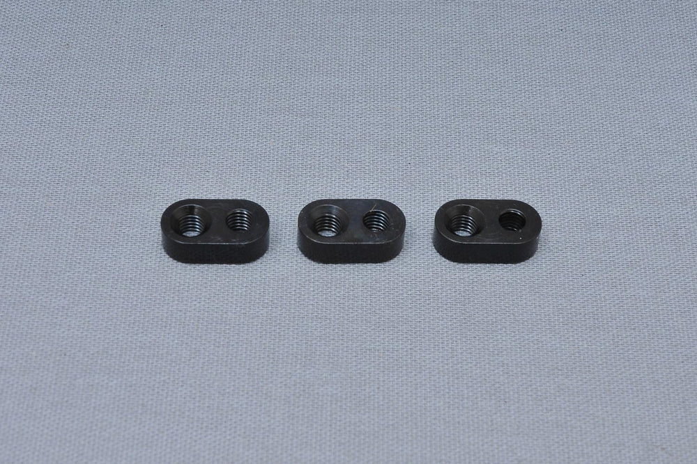 Engine mount plate, centering inserts with M6 thread