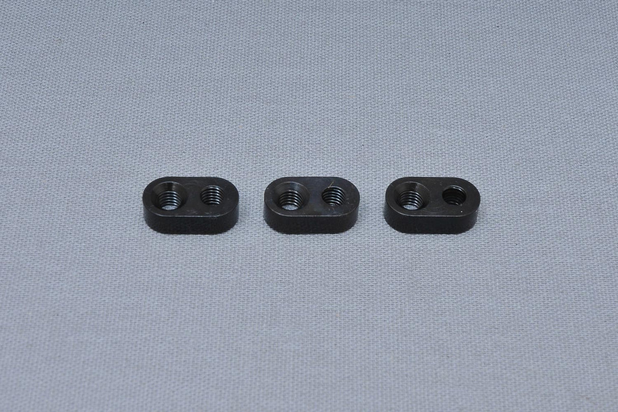 Engine mount plate, centering inserts with M6 thread